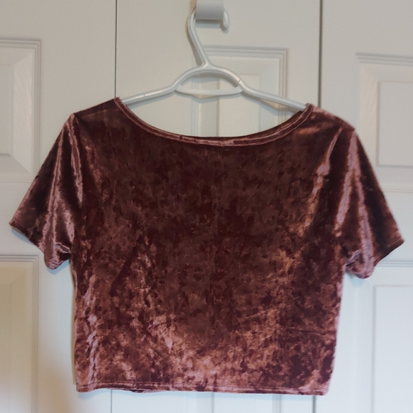 Pink shirt and short set - Picture 3 of 8